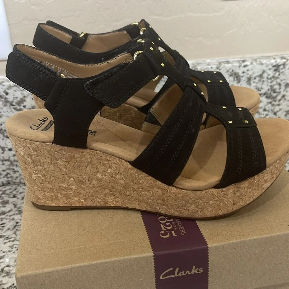 Clarks wedge sandals - Picture 2 of 3